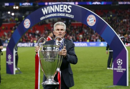 荷兰前国脚齐赞：赖因德斯就像是永动机，是他带领荷兰队前进（荷兰名宿齐声称赞：赖因德斯宛若永动机，驱动荷兰队向前）