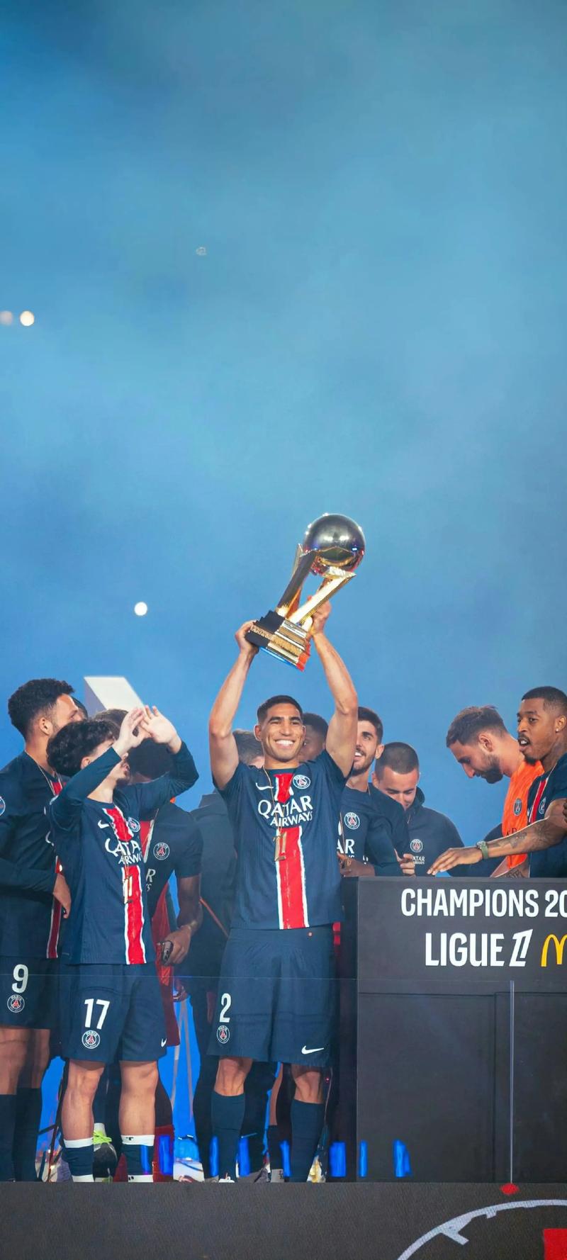 阿奇姆彭遭成都球迷种族歧视，队长王上源发文声援