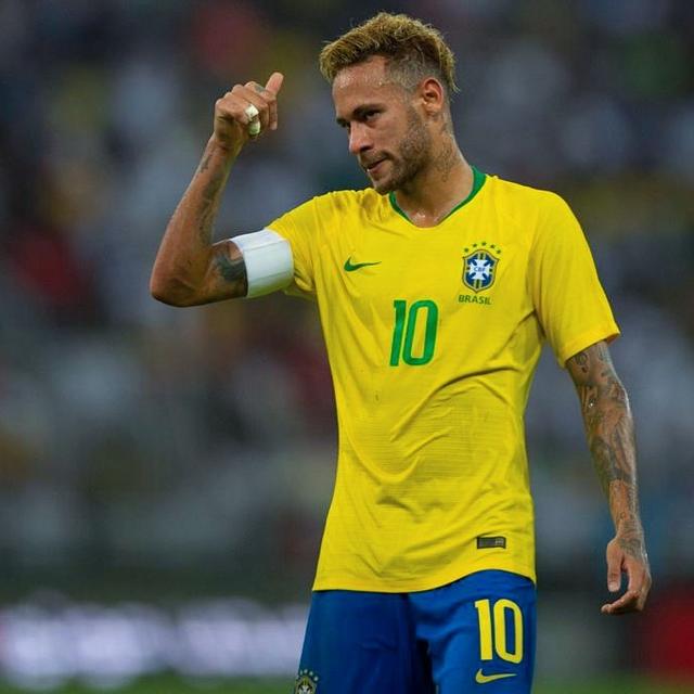 西媒：哥伦比亚队在美国差点遭武装抢劫，所幸及时发现后逃脱（西媒称哥伦比亚队在美险遭武装抢劫，及时察觉后成功脱险）