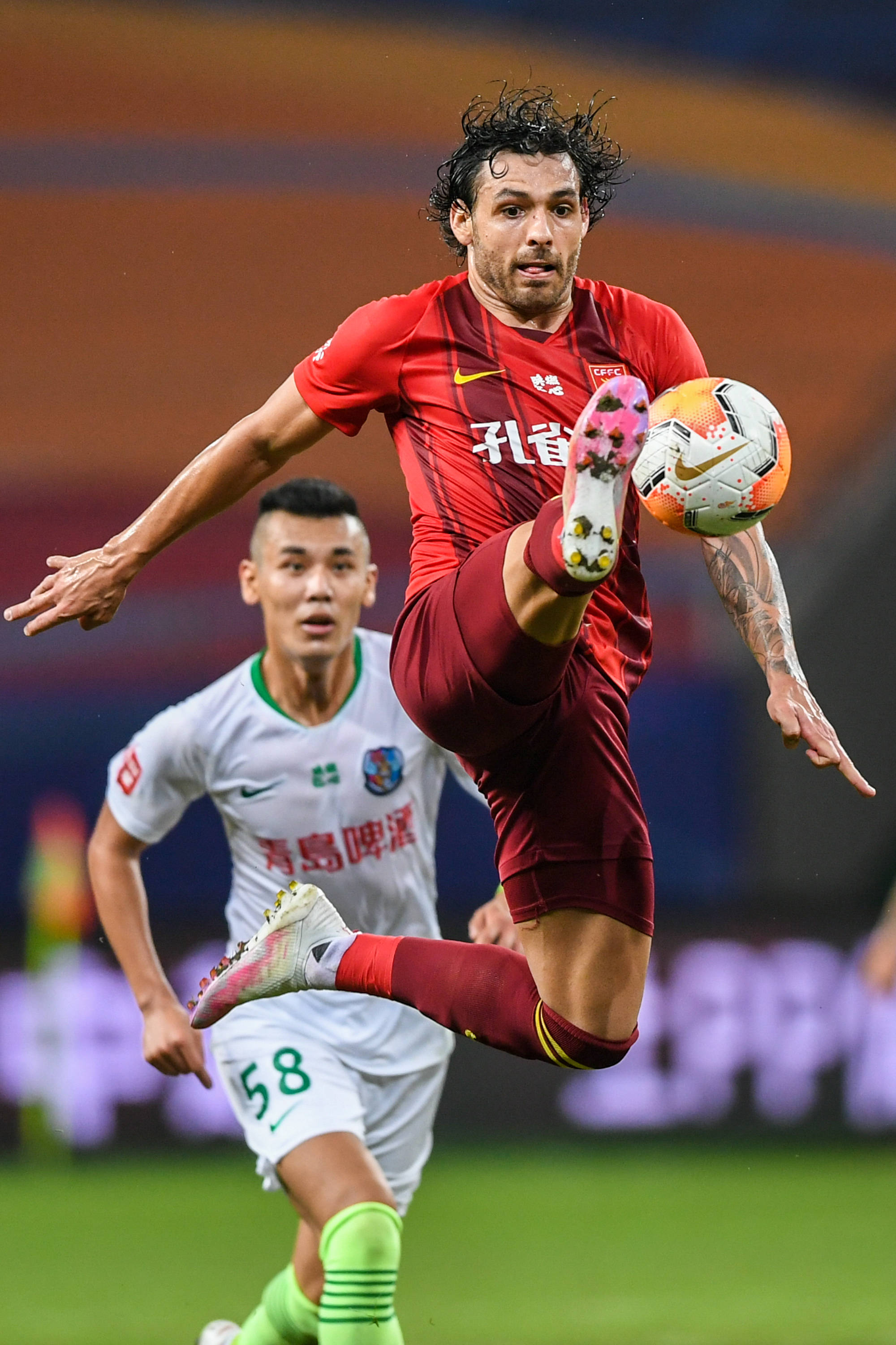 四大皆空无碍捞金！曼城上赛季营收9.31亿美元队史第三高（无冠难挡吸金力：曼城上季营收达9.31亿美元，队史第三高）