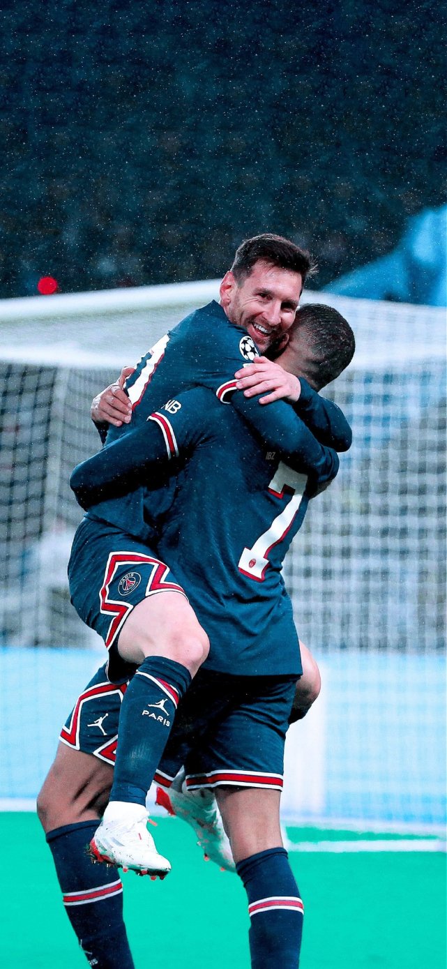 罗马诺：哈托已完成体检，今天与切尔西签约7年