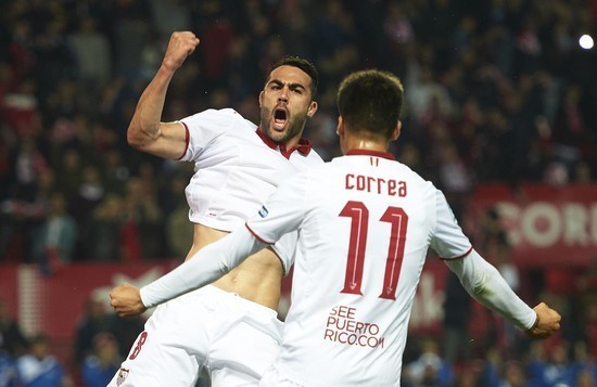 西媒：黄潜战巴萨8人确定缺阵2人存疑，排兵布阵面临困难（西媒：黄潜战巴萨8人铁定缺席、2人出战成疑，排兵布阵捉襟见肘）