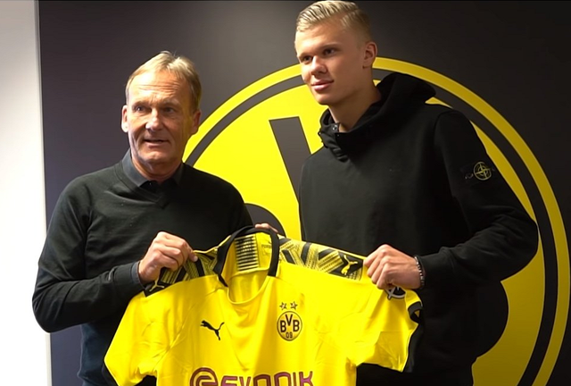 库普梅纳斯：我们想拿意杯冠军，但接下来要专注踢那不勒斯