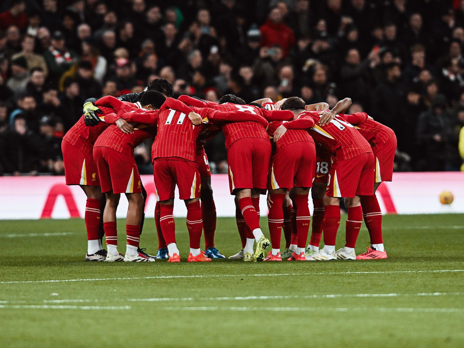 曼晚：曼联仍在为留三位非洲球员而努力，但也有意保持神秘（曼晚：曼联正努力留住三名非洲球员，同时对外刻意保密）