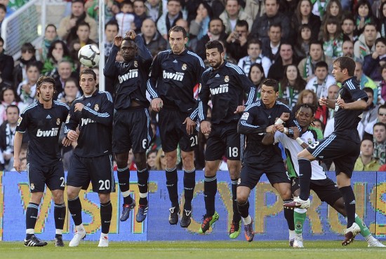 贝西克塔斯中场：有人冒用我的身份信息在网站下注，我此生从未赌球