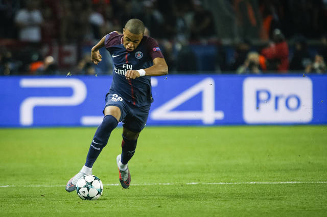 塞梅尼奥谈梅罗选择，百分百选梅西（塞梅尼奥谈梅罗之争：毫无悬念选择梅西）